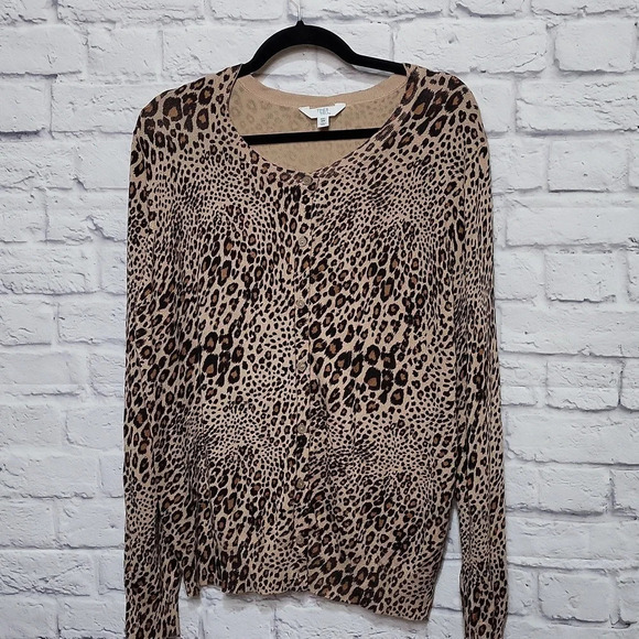 Time and Tru Women's XXL (20) Crew Neck Leopard Cardigan Full button up So Soft‎ - Picture 1 of 6